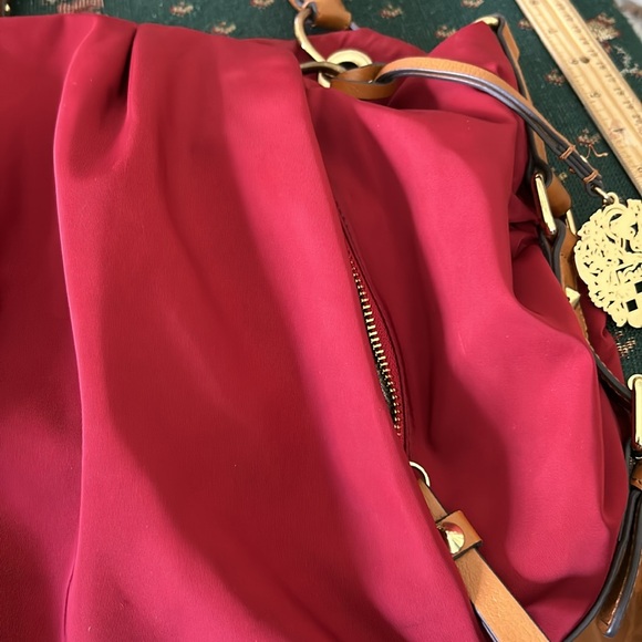 Vince Camuto cloth and leather maroon handbag snap closure inside zipper15 by 11 - Picture 4 of 10